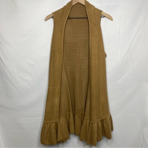 Anthropologie Evelyn K Ruffle Sleeveless Shawl Vest Long Tan Cardigan Sweater M - Picture 3 of 8